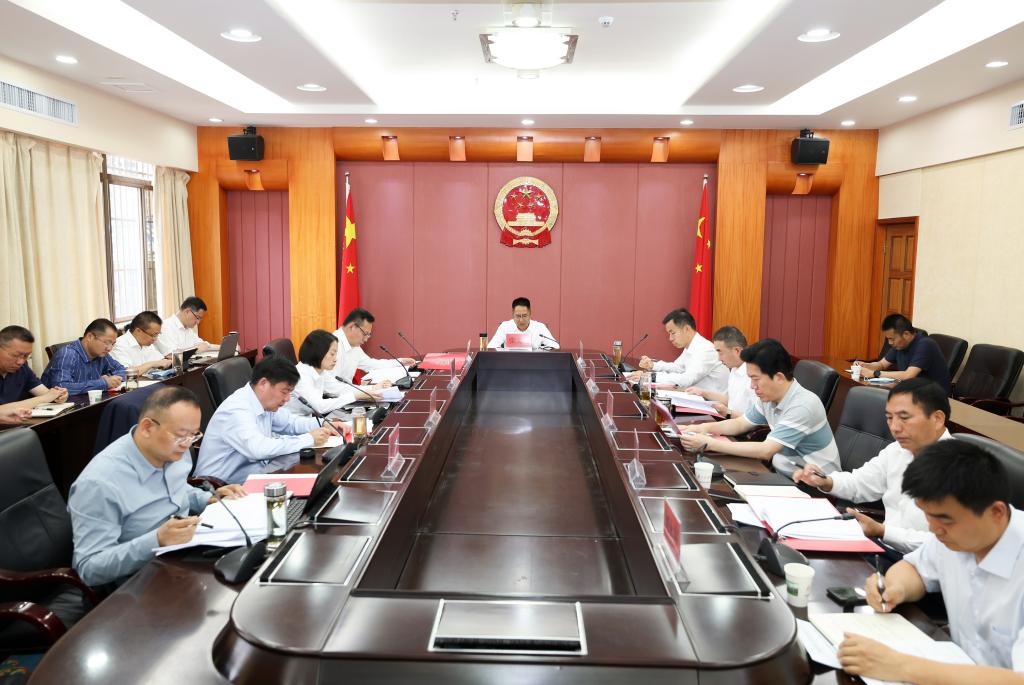 张文旺主持召开州政府党组会和州政府常务会